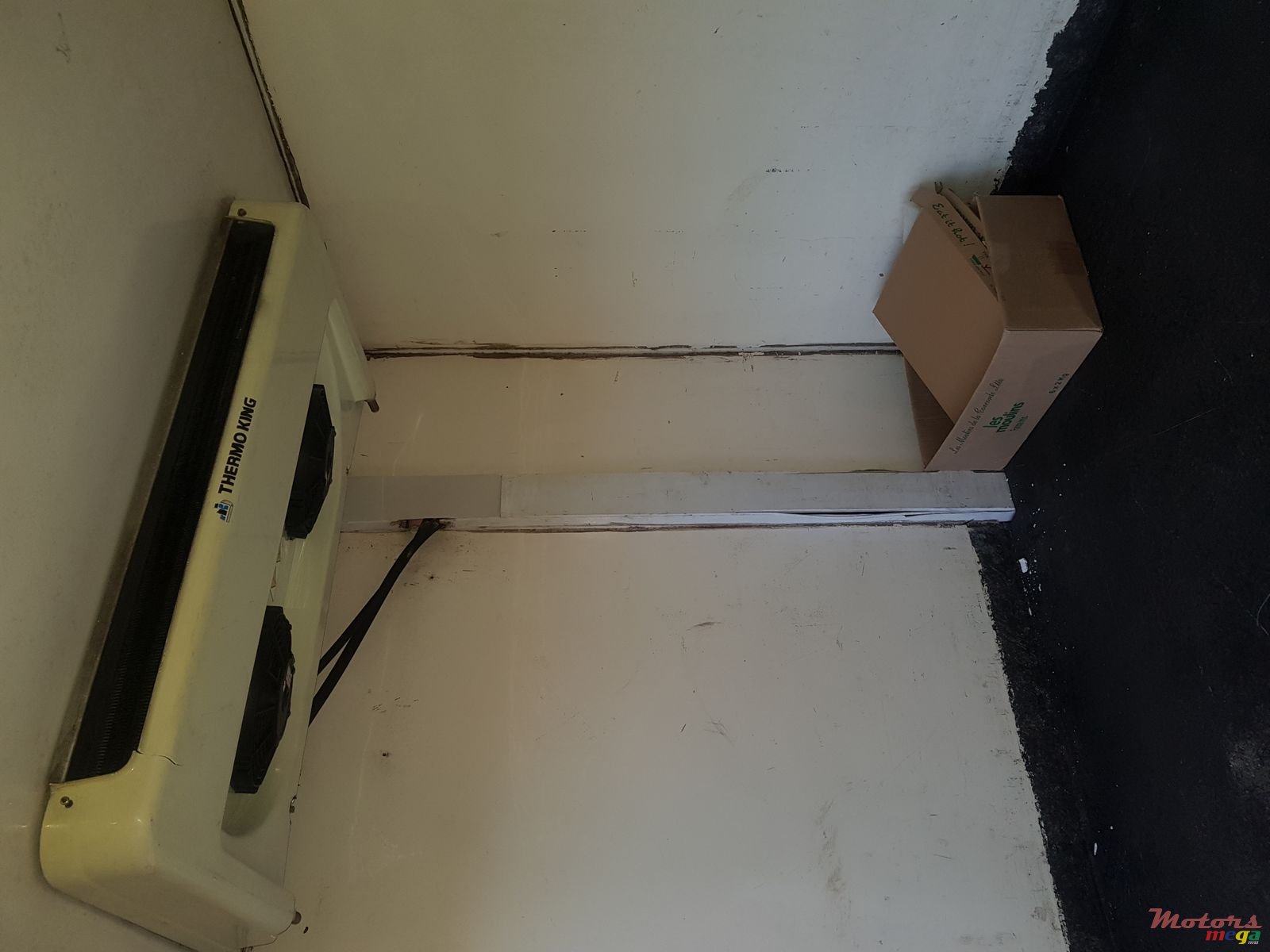 2005' Toyota Hilux 2x4 single cab photo #3