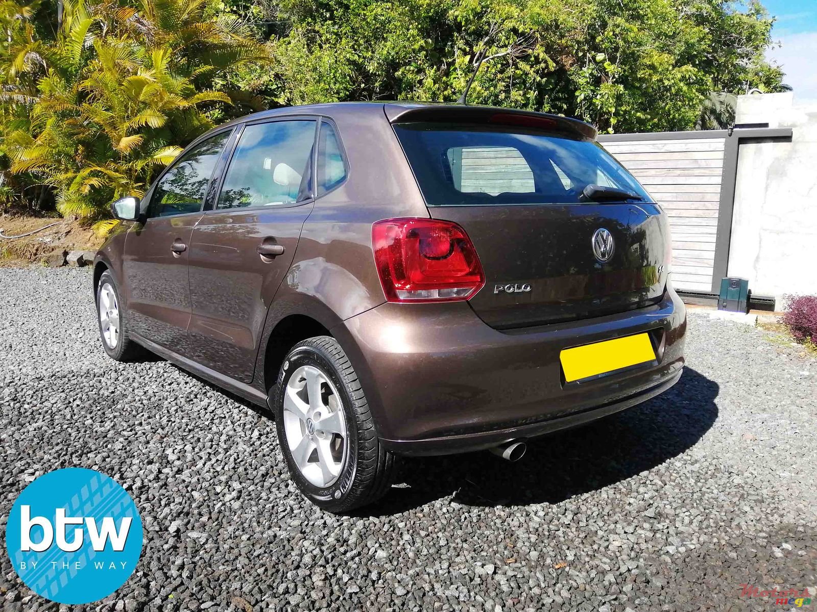 2013' Volkswagen Polo photo #2