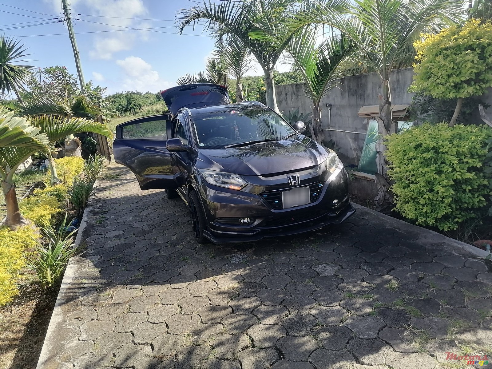 2014' Honda HR-V Vezel photo #7