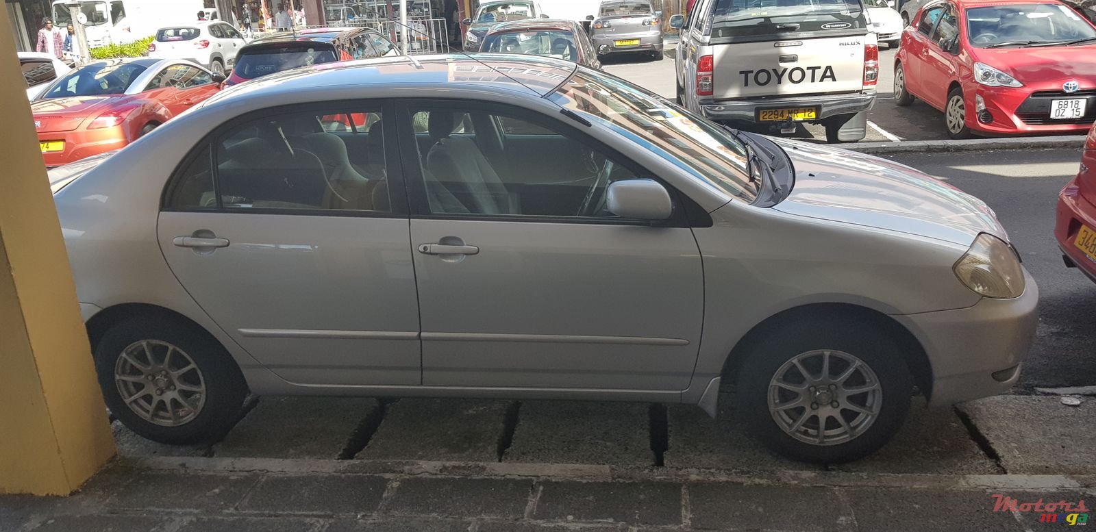 2002' Toyota Corolla photo #2