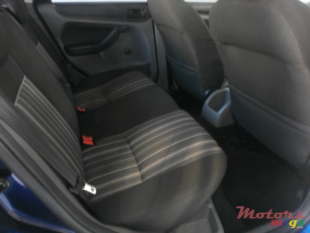 2012' Ford Focus photo #7