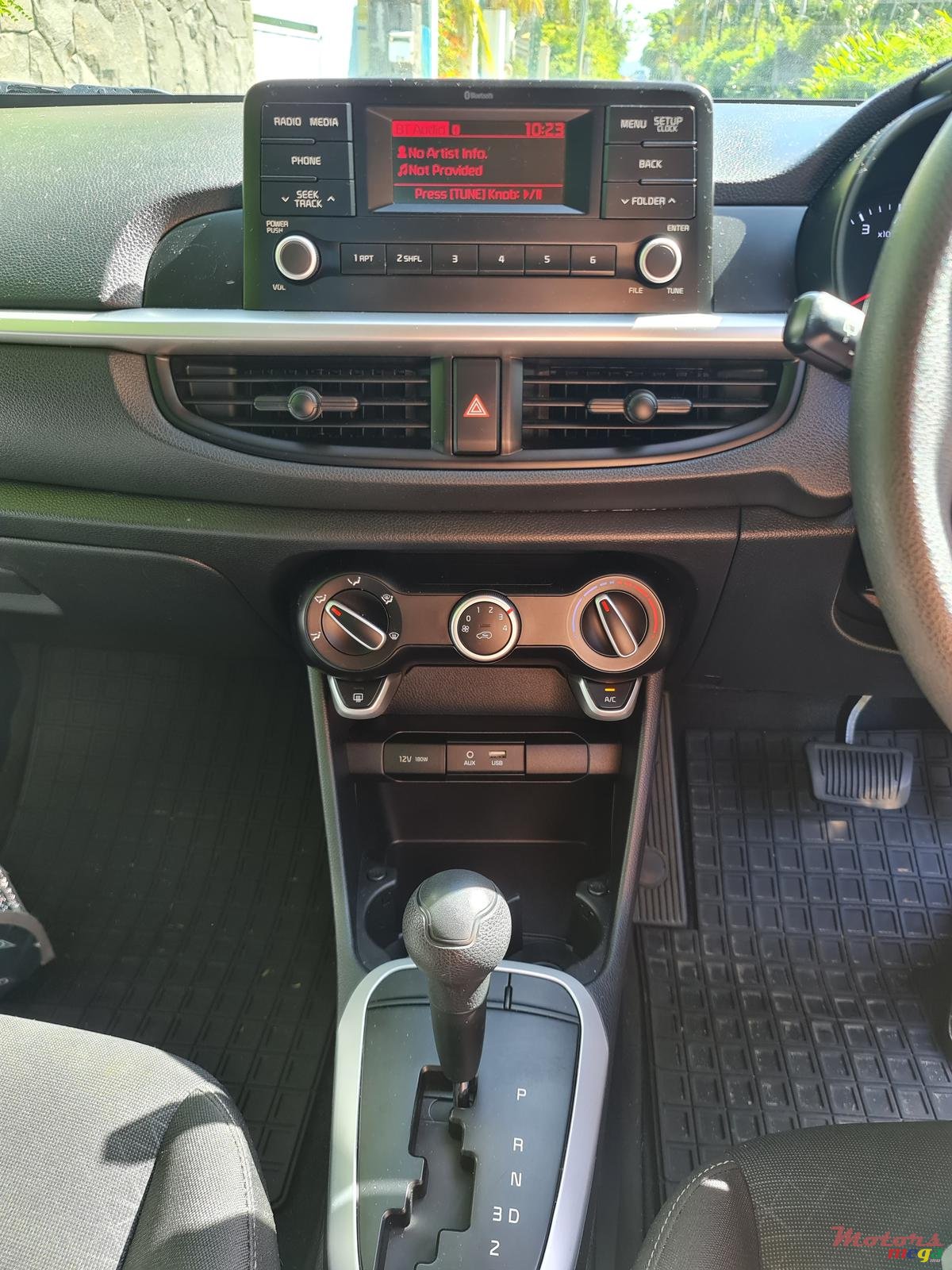 2017' Kia Picanto photo #6