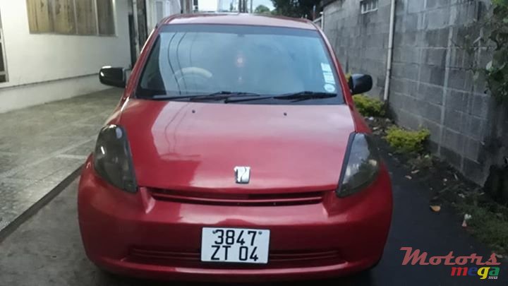 2004' Toyota Land Cruiser photo #1