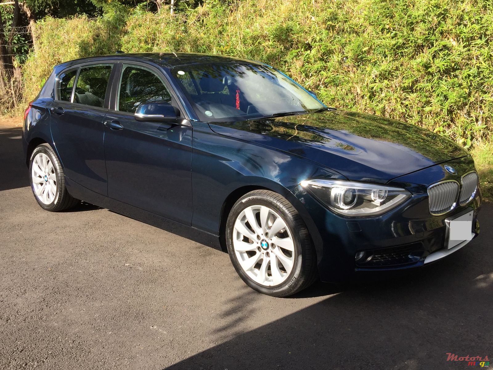 2013' BMW 1 Series Urban Line photo #2