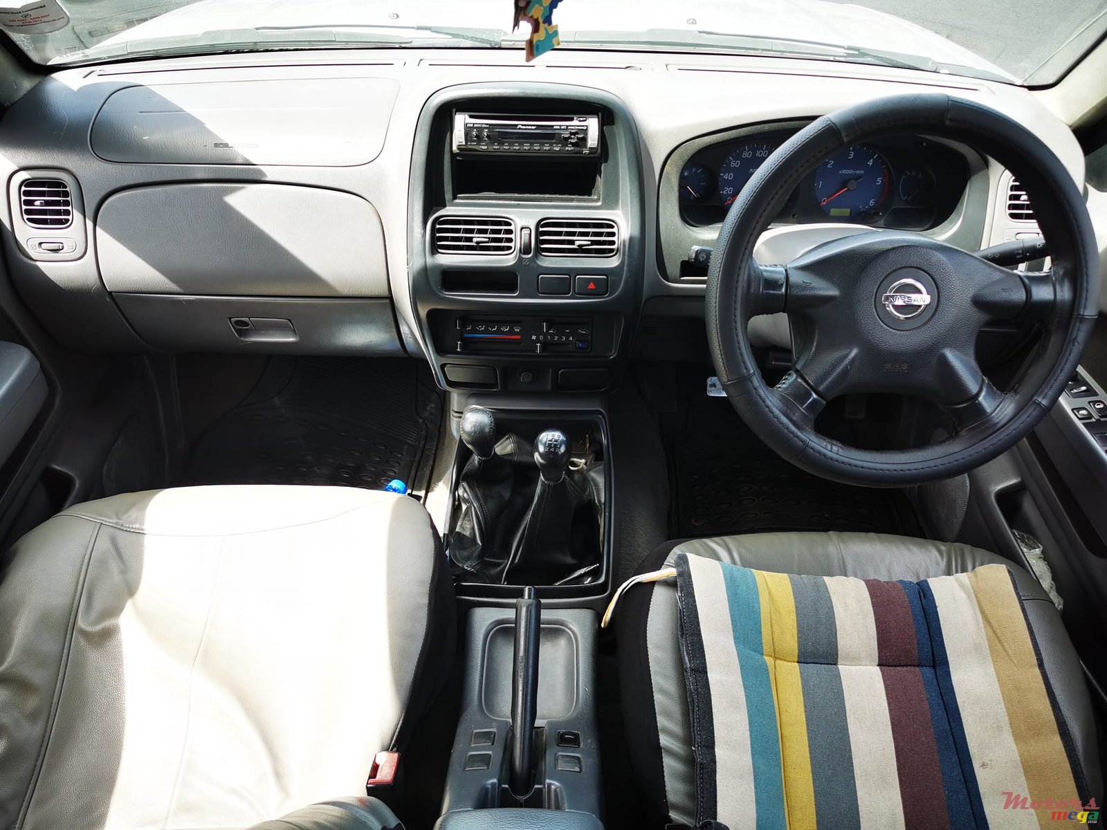 2008' Nissan Hardbody Predator photo #5