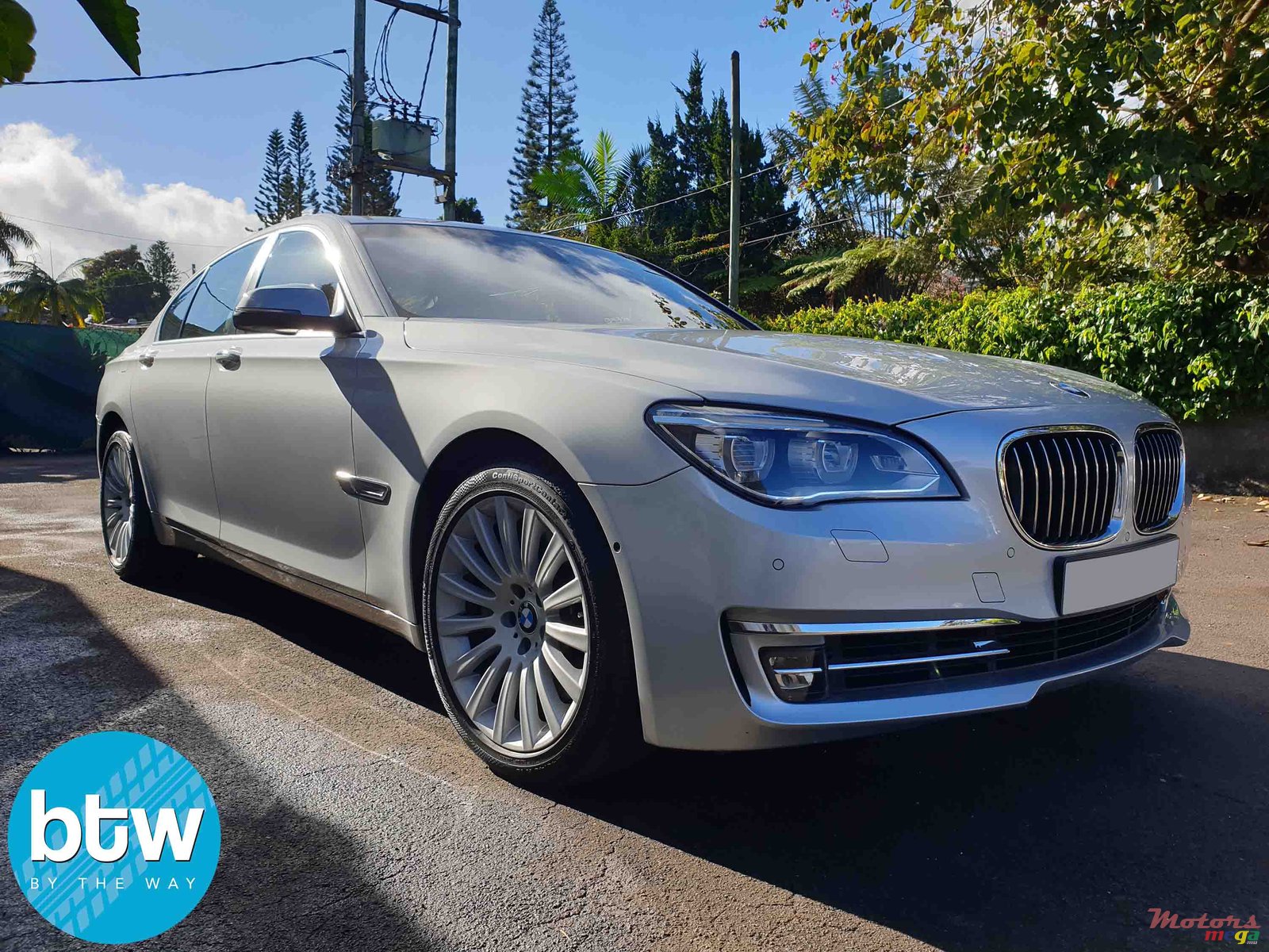 2014' BMW 7 Series 750i photo #1