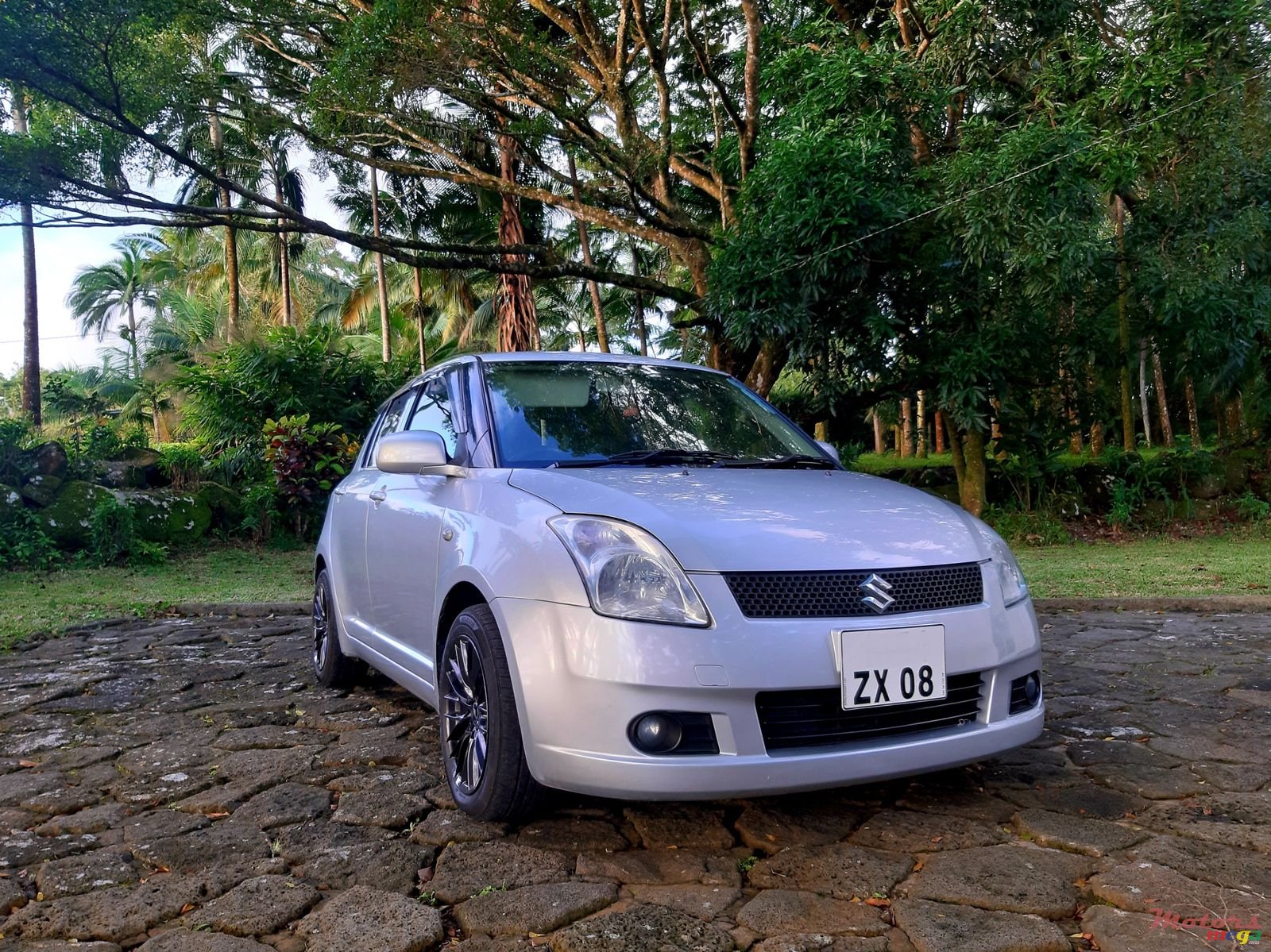 2008' Suzuki Swift Japan photo #2