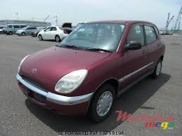 1999' Toyota Duet photo #1