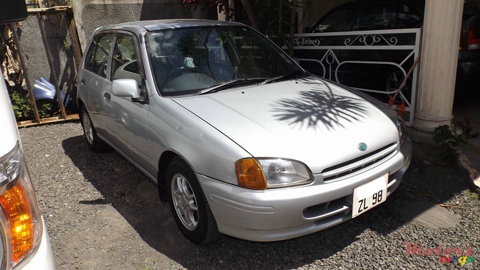 1998' Toyota Starlet Reflect photo #2