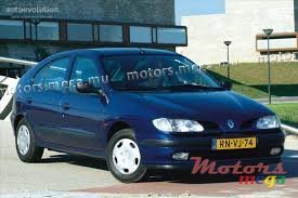 1999' Renault Megane HATCHBACK photo #1