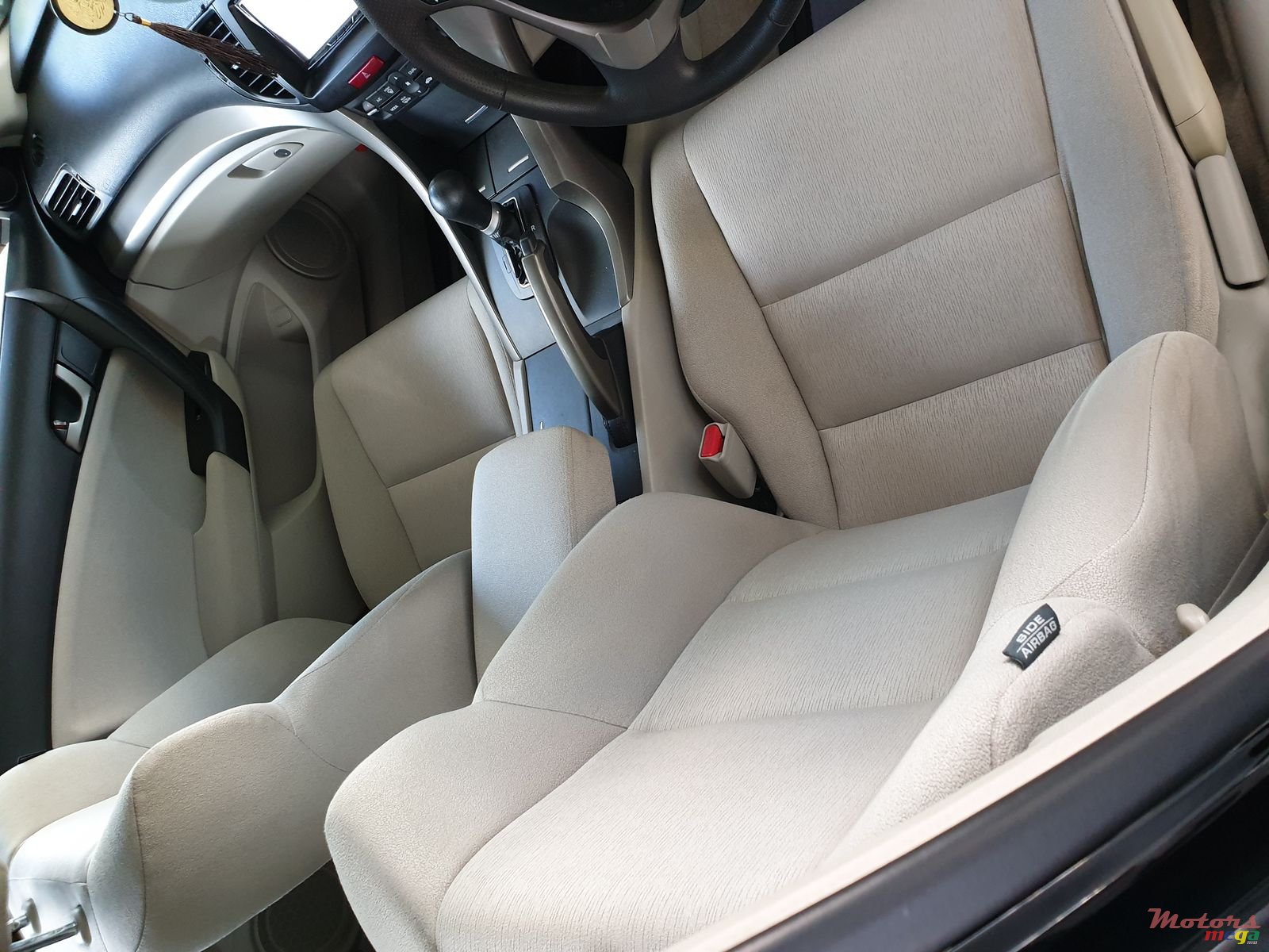 2010' Honda Accord photo #6