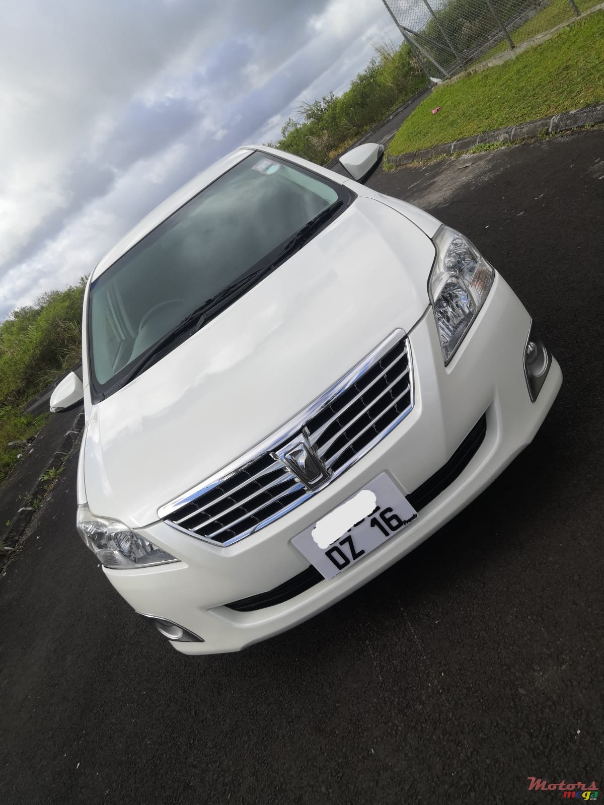 2016' Toyota Premio 1500cc F edition photo #1