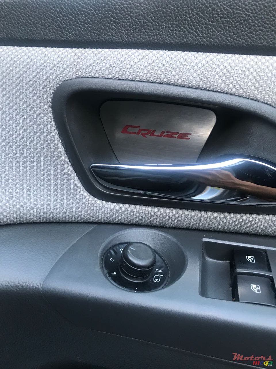 2010' Chevrolet Cruze photo #5