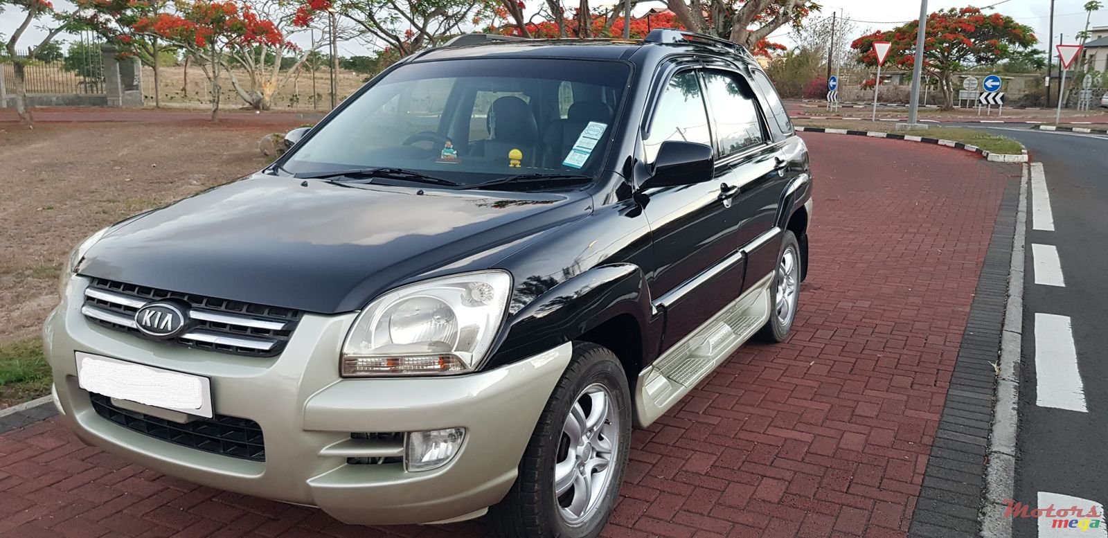 2005' Kia Sportage photo #1