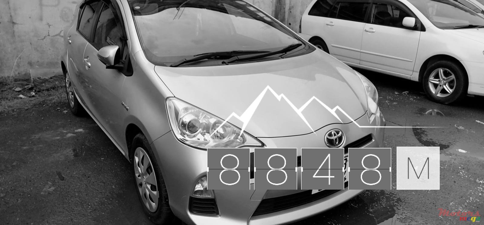 2014' Toyota Aqua photo #1