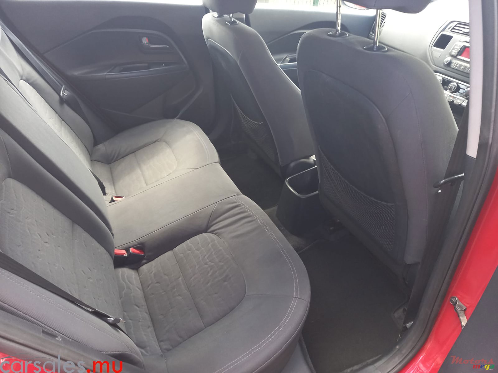 2015' Kia Rio 1.4 Hatchback photo #6