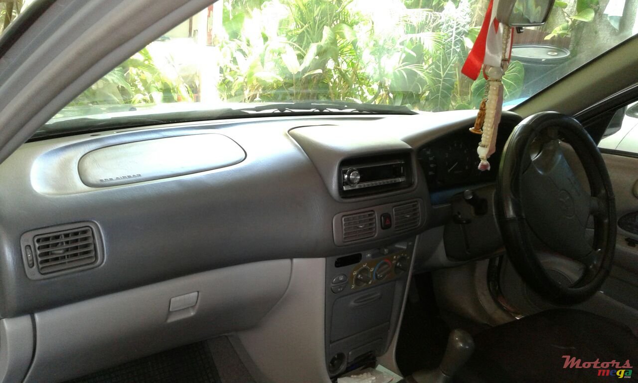 1998' Toyota Corolla photo #1