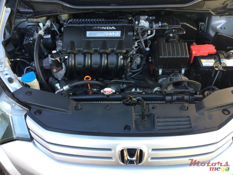 2010' Honda Insight Hybrid photo #7