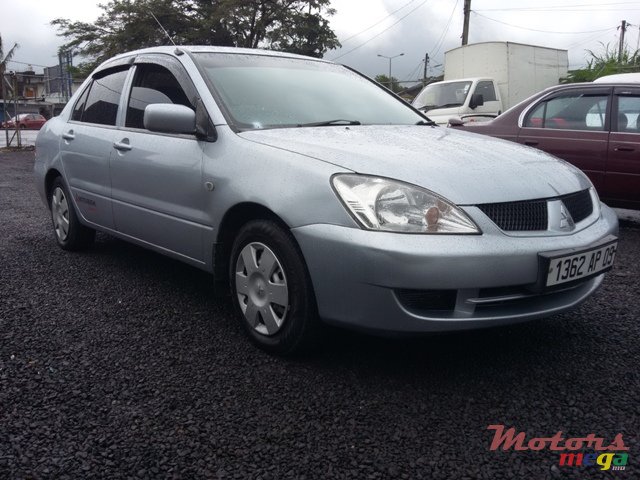 2009' Mitsubishi photo #1