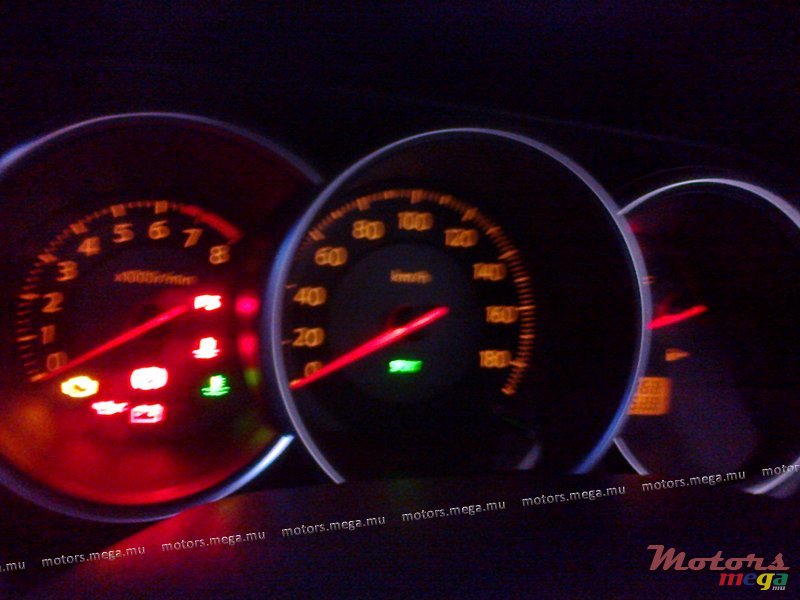 2007' Nissan Tiida Latio Saloon photo #5