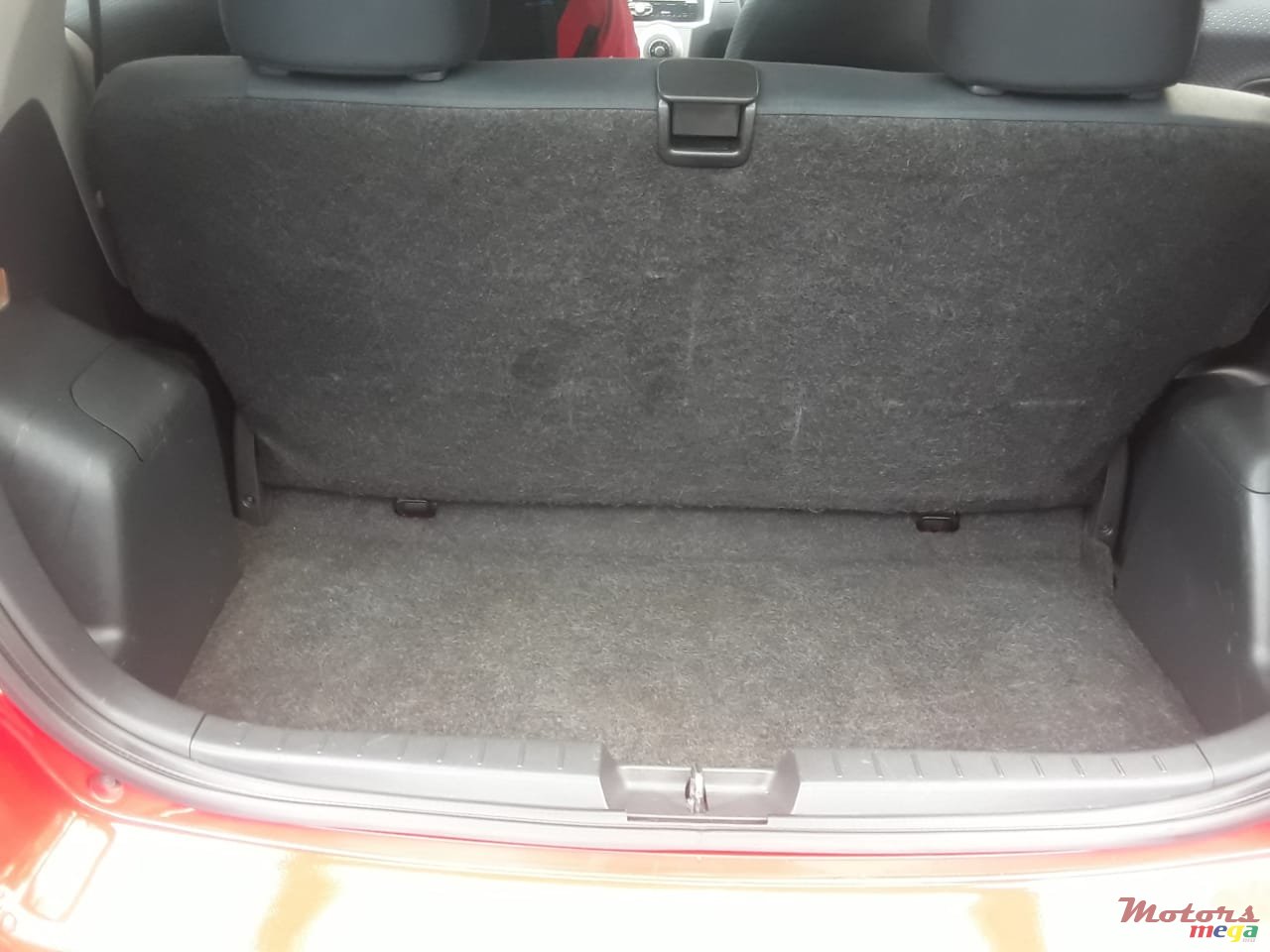 2007' Toyota Vitz photo #5