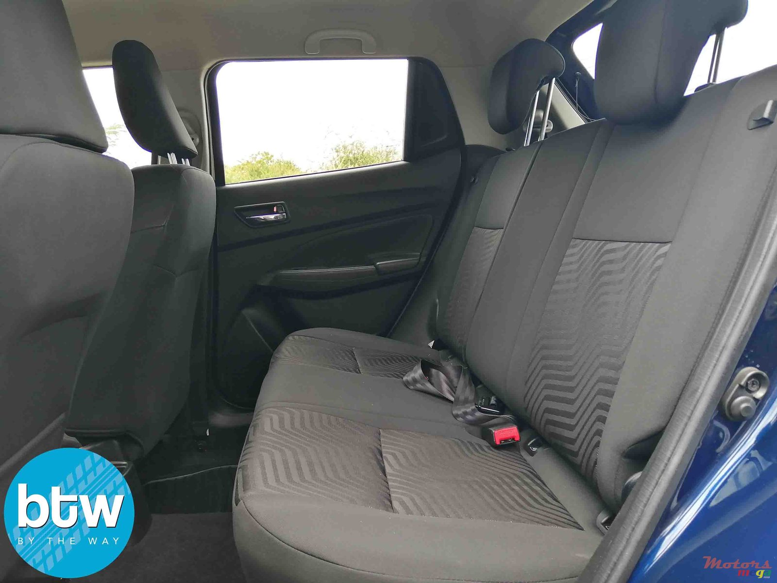 2019' Suzuki Swift photo #4