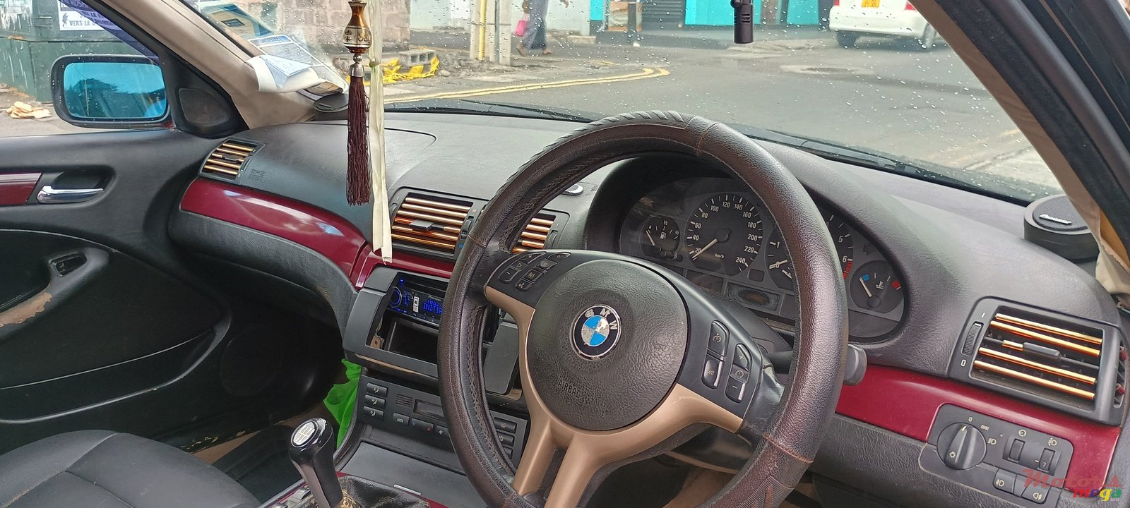 2000' BMW 318 photo #2