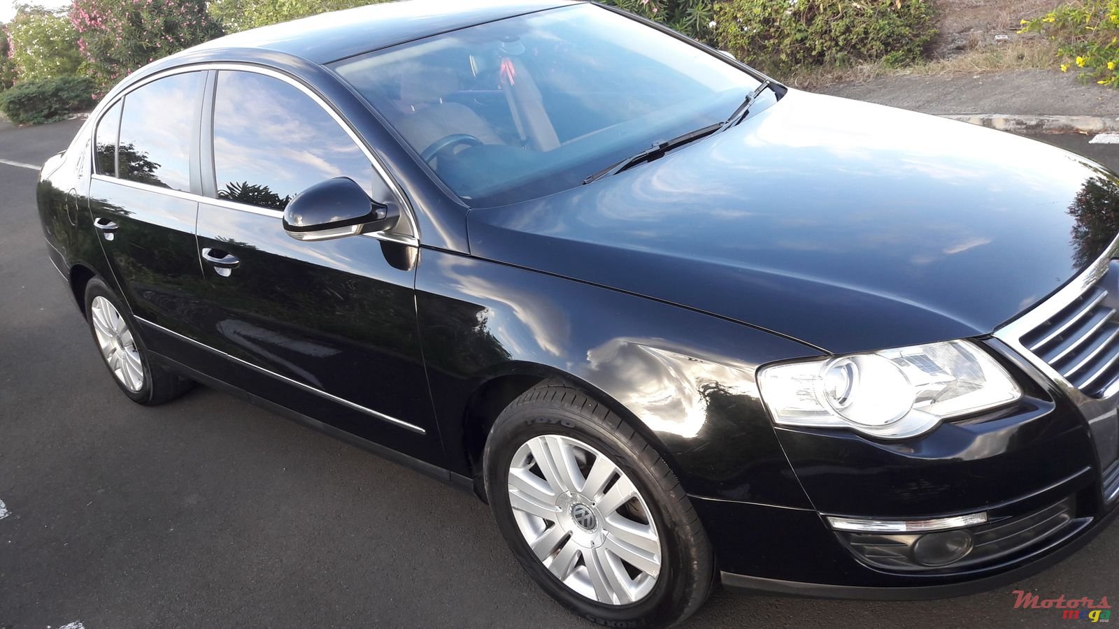 2006' Volkswagen Passat photo #1