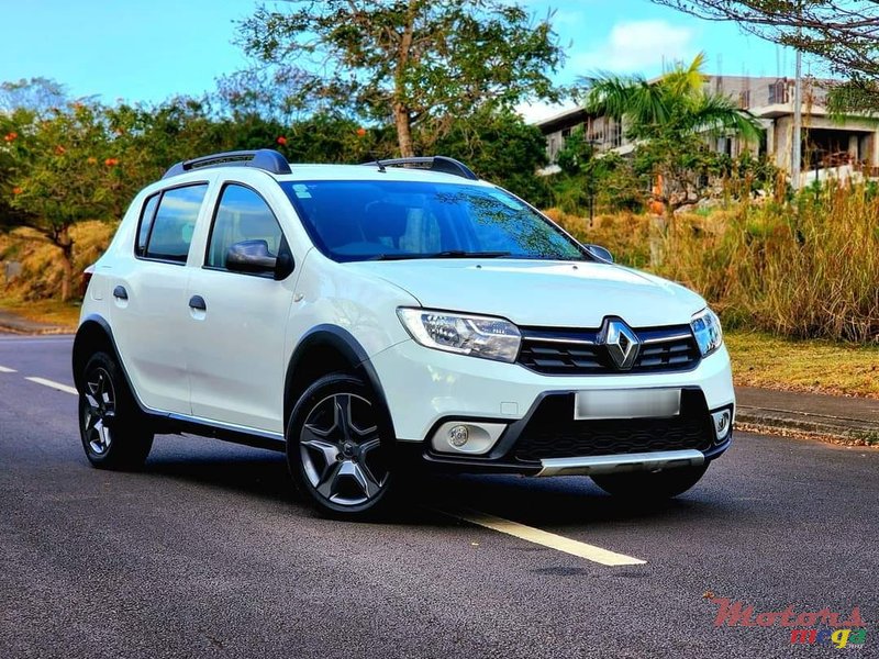 2018' Renault Sandero StepWay photo #1