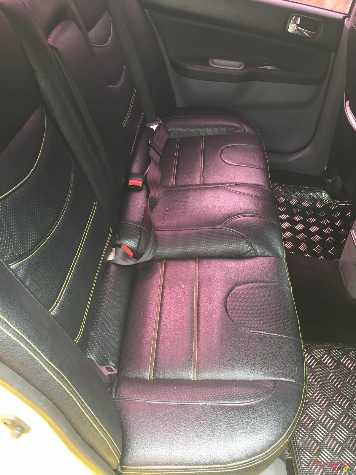 2006' Mitsubishi Lancer GLX photo #2