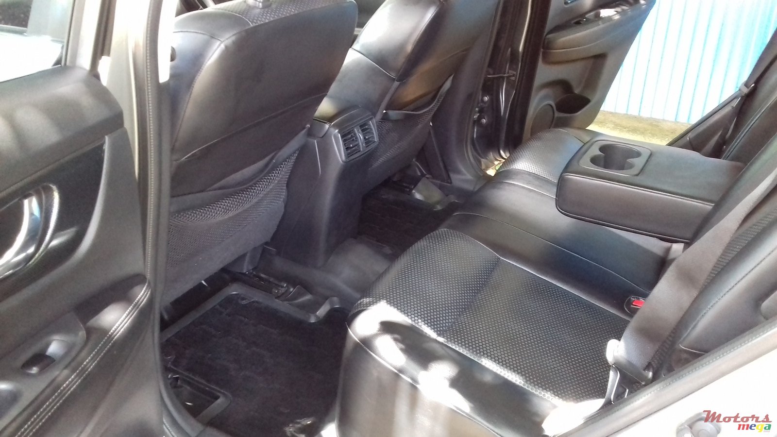 2014' Nissan X-Trail photo #2