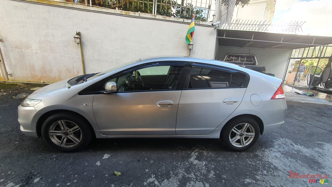 2011' Honda Insight hybrid photo #2