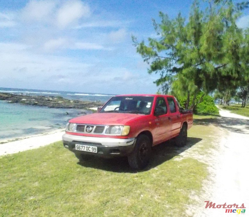 1999' Nissan Hardbody 4x2 photo #1