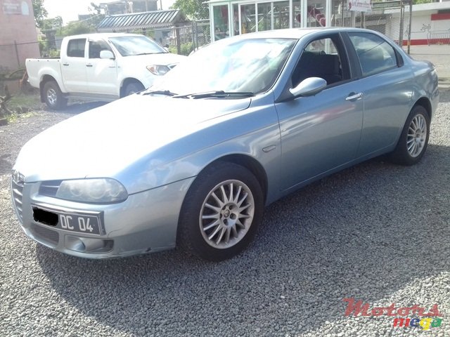 2004' Alfa Romeo photo #4