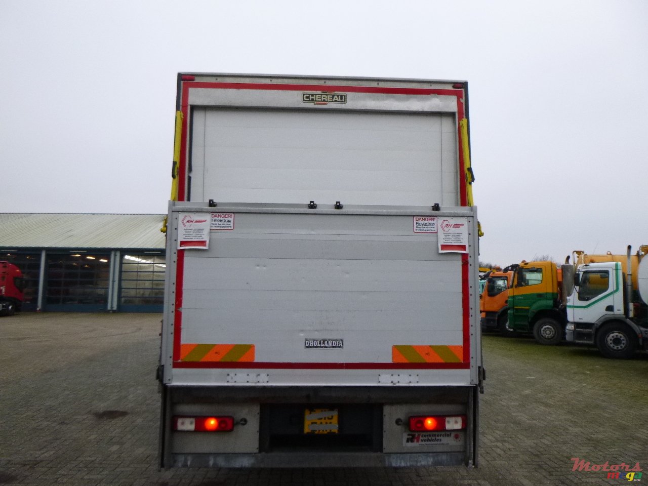 2015' Renault photo #3