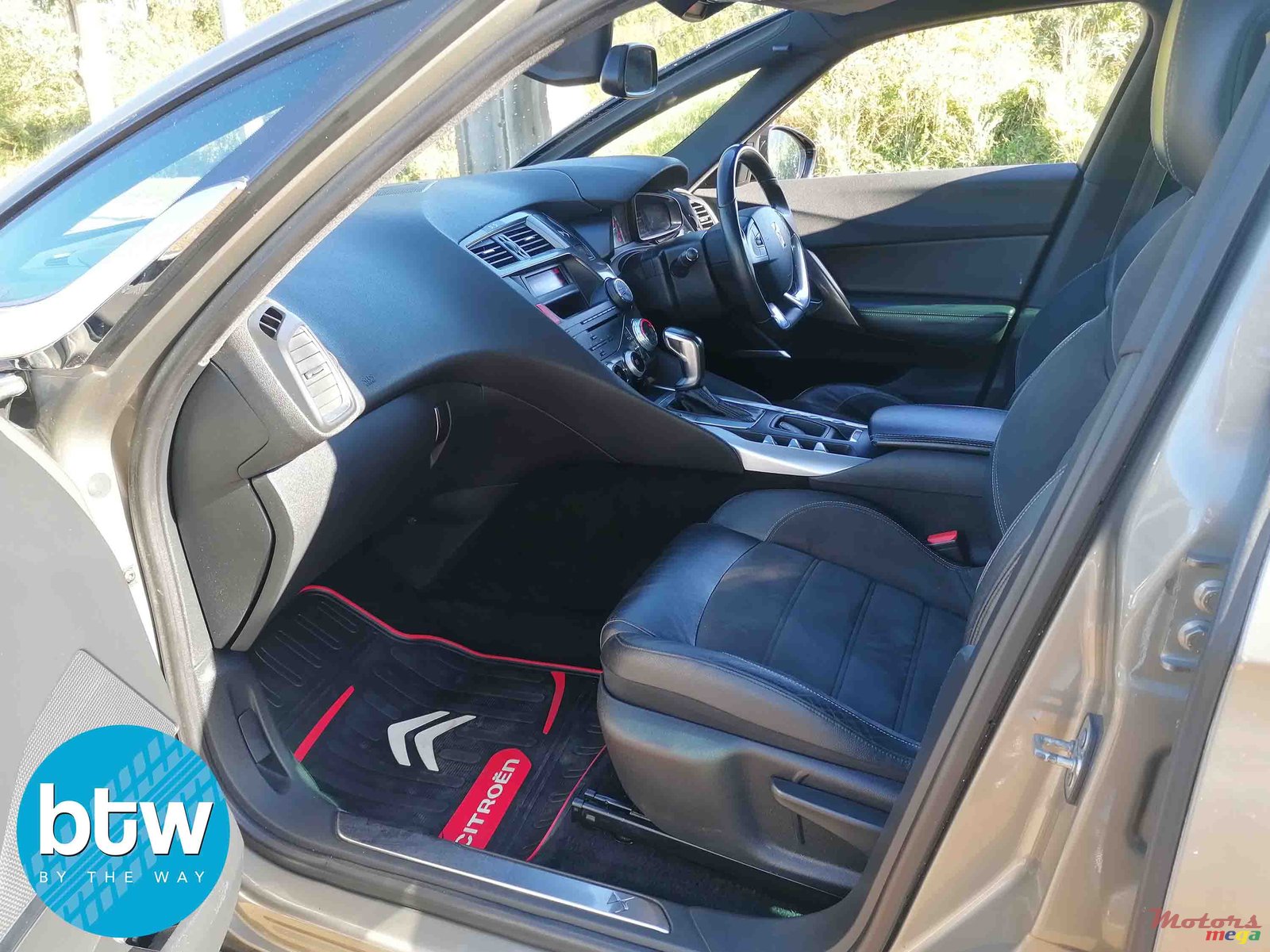 2014' Citroen DS5 photo #4