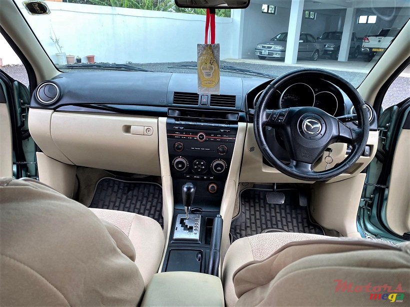 2005' Mazda 3 Lux Auto 1.6L JAPAN photo #3