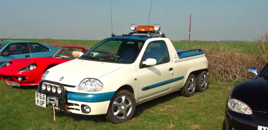 Place au pick-up Renault Clio à 6 roues !