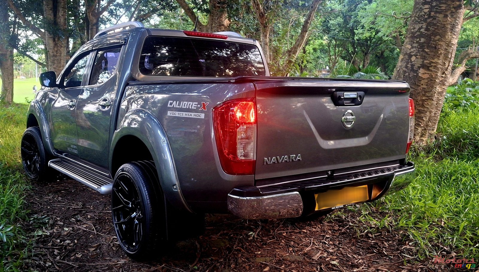 2019' Nissan Navara photo #2