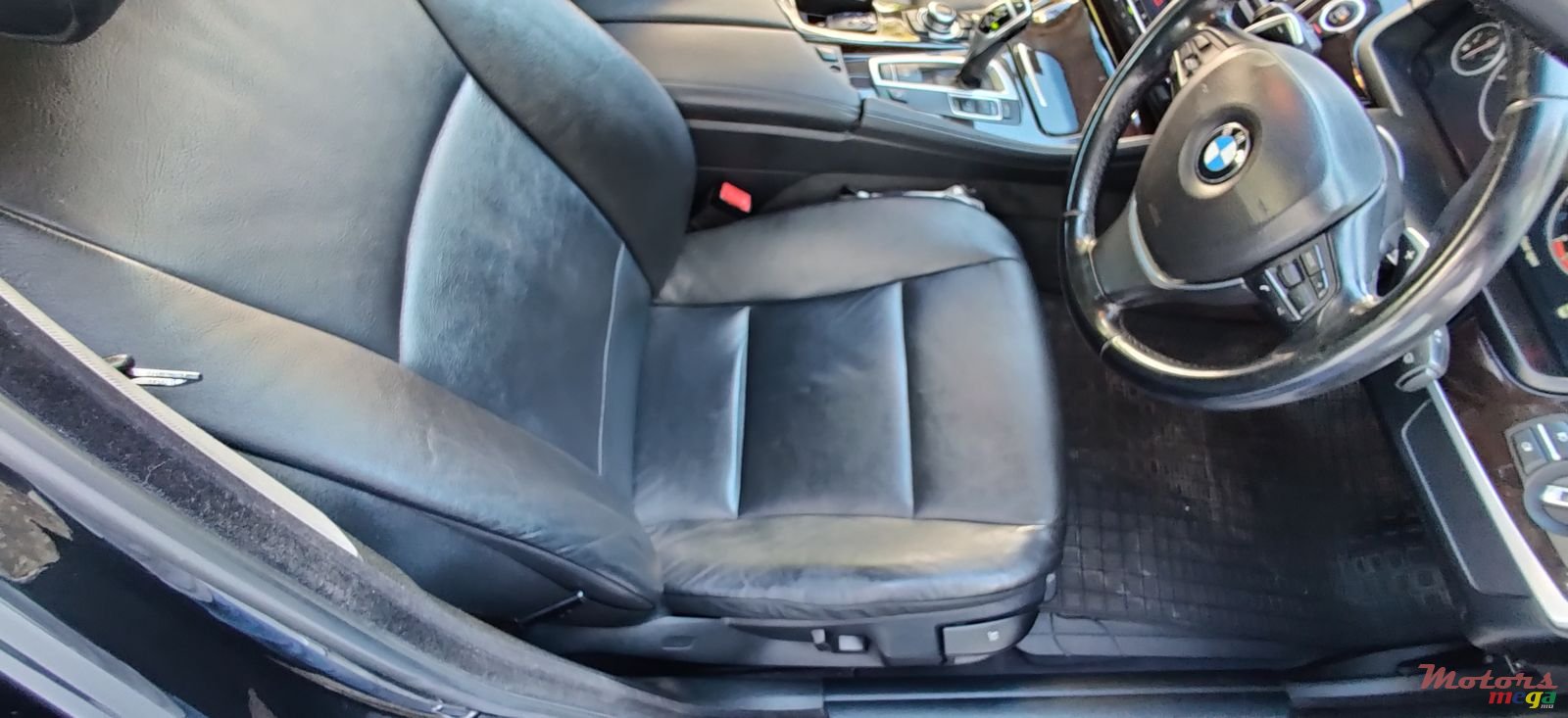 2013' BMW 520 photo #2