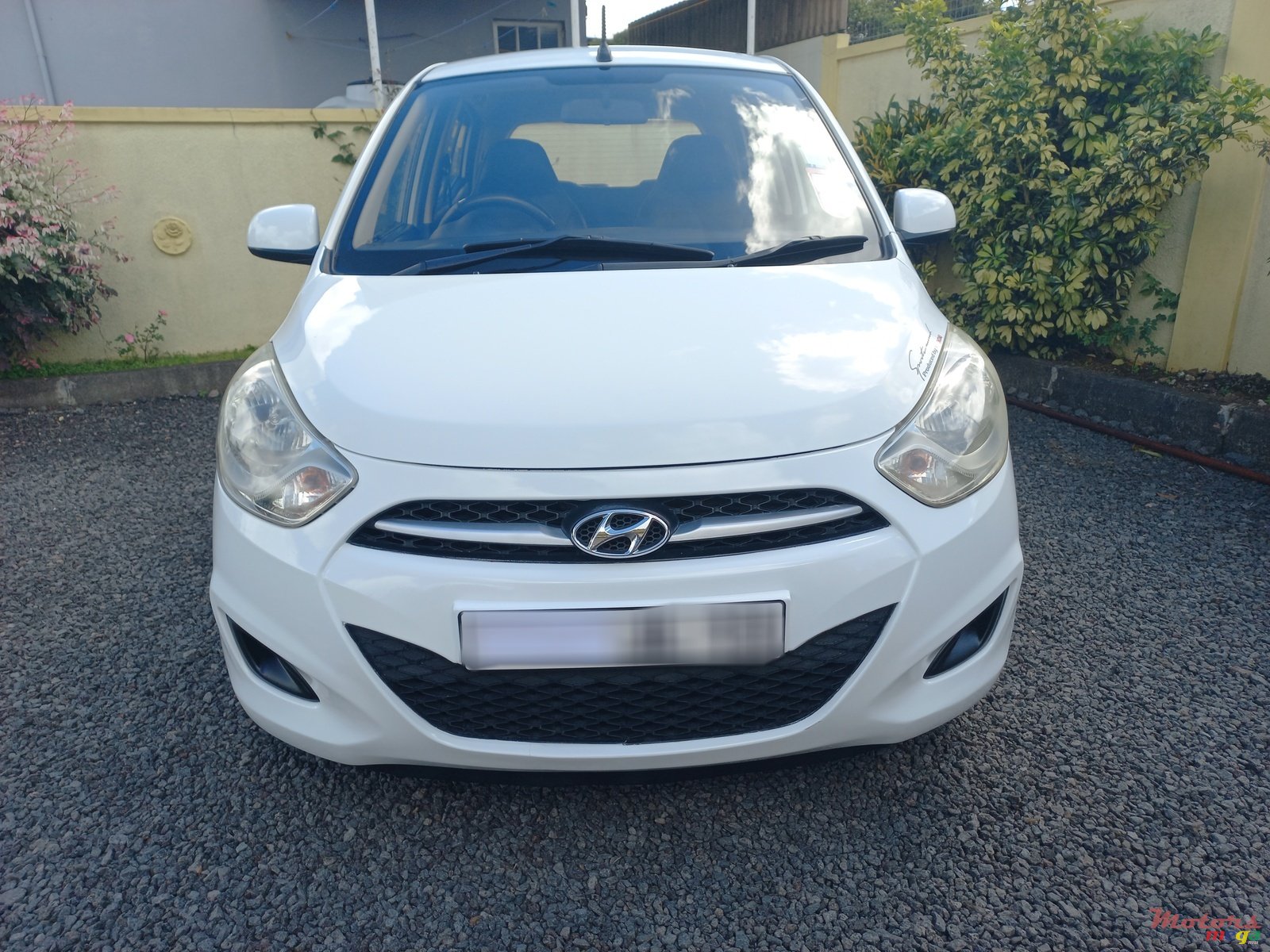 2013' Hyundai i10 MANUAL photo #1