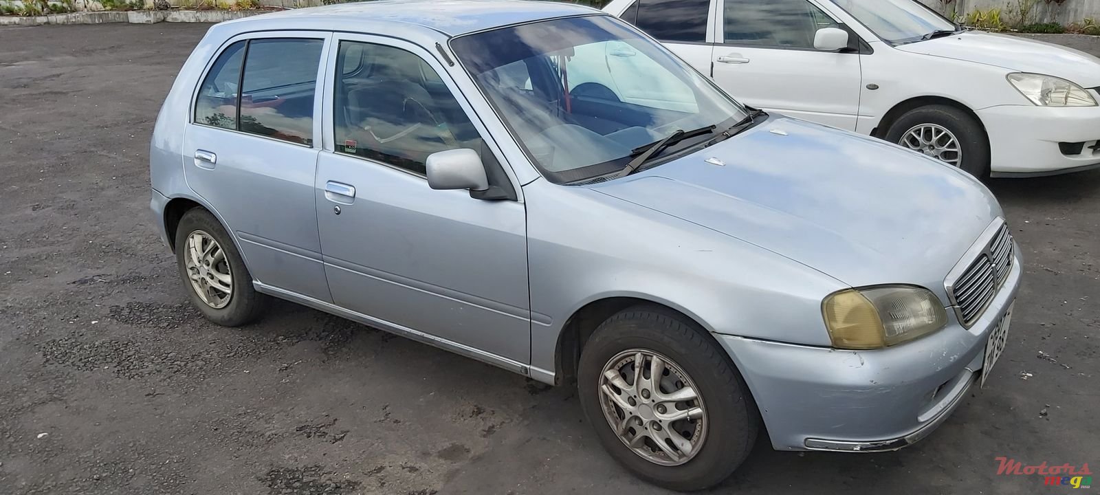 1998' Toyota Starlet photo #3