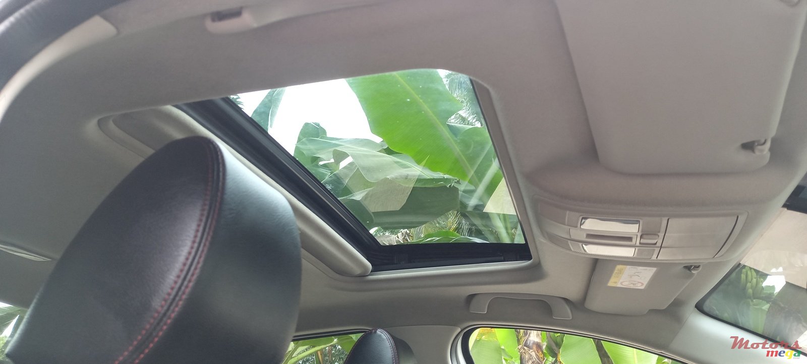 2015' Mazda Mazda3 SKYACTIV photo #3