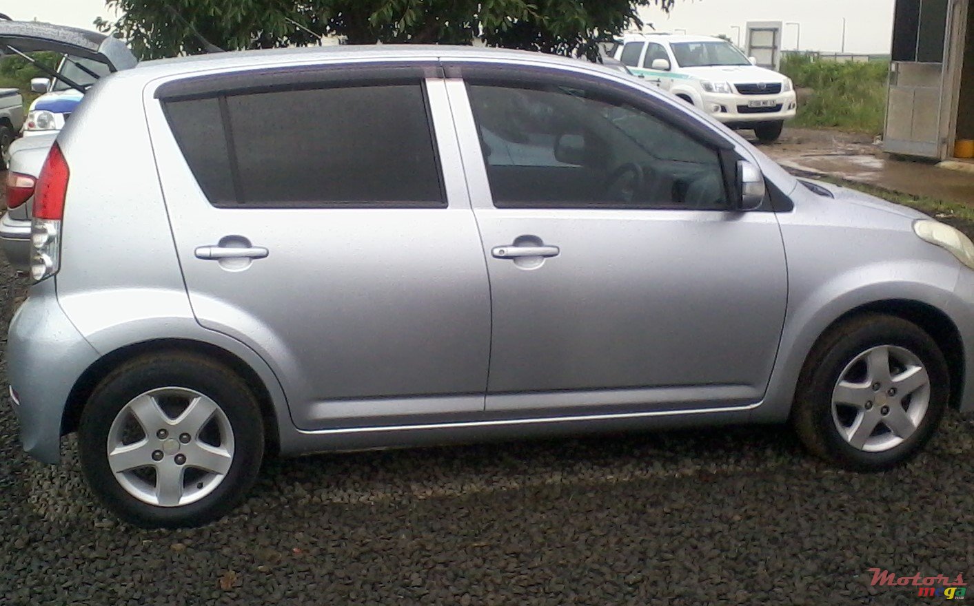 2010' Perodua myvi photo #3