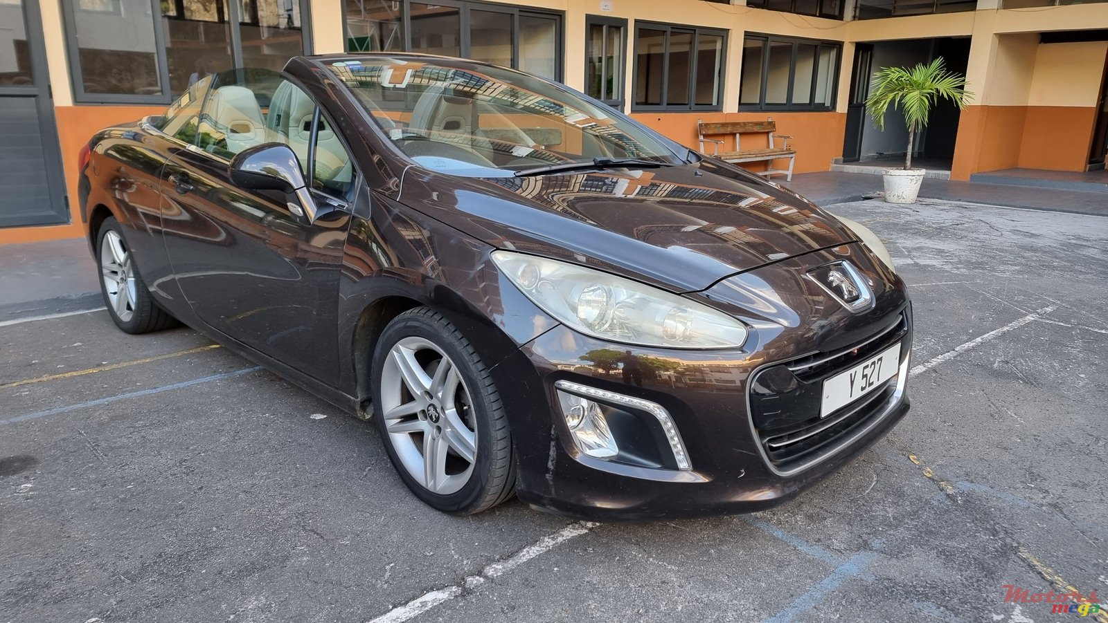 2012' Peugeot 308 308CC photo #3