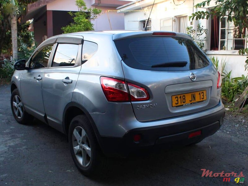 2013' Nissan Qashqai Acenta photo #2