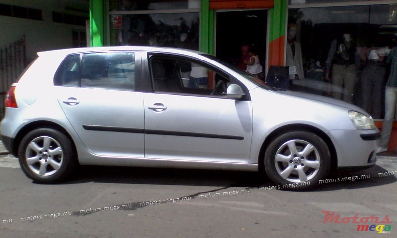 2005' Volkswagen V photo #1