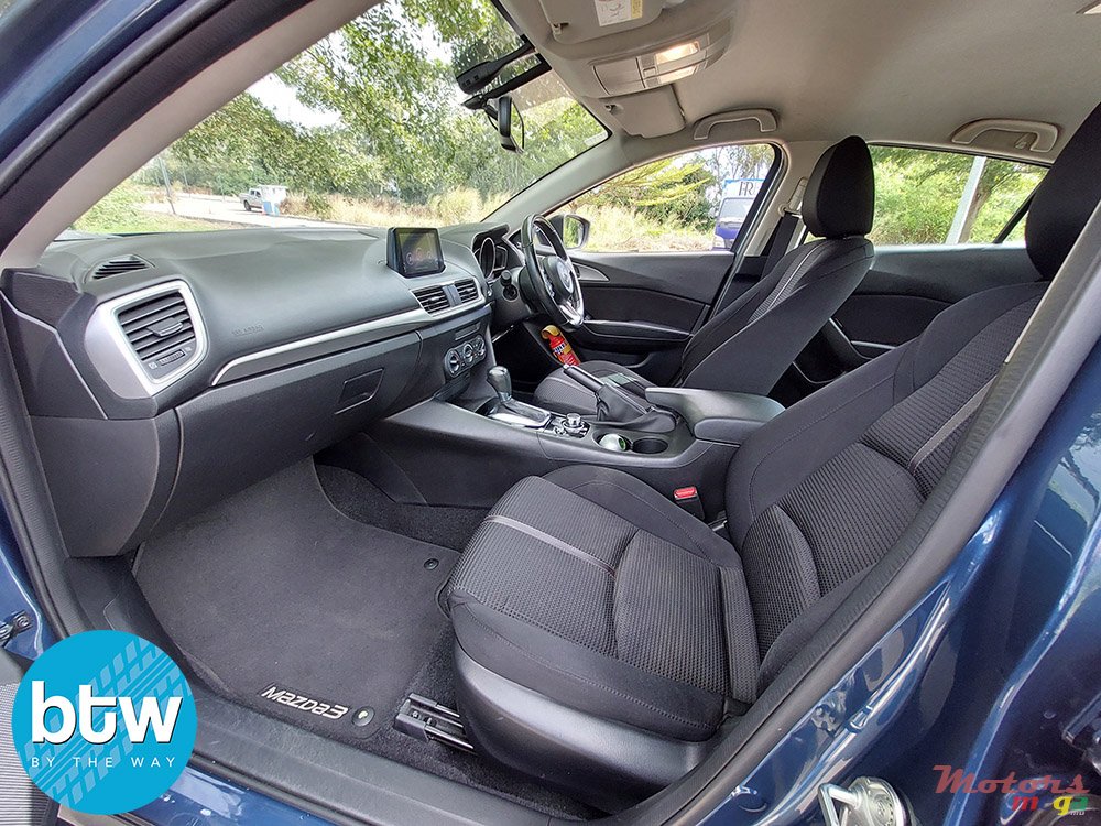 2018' Mazda 3 photo #4