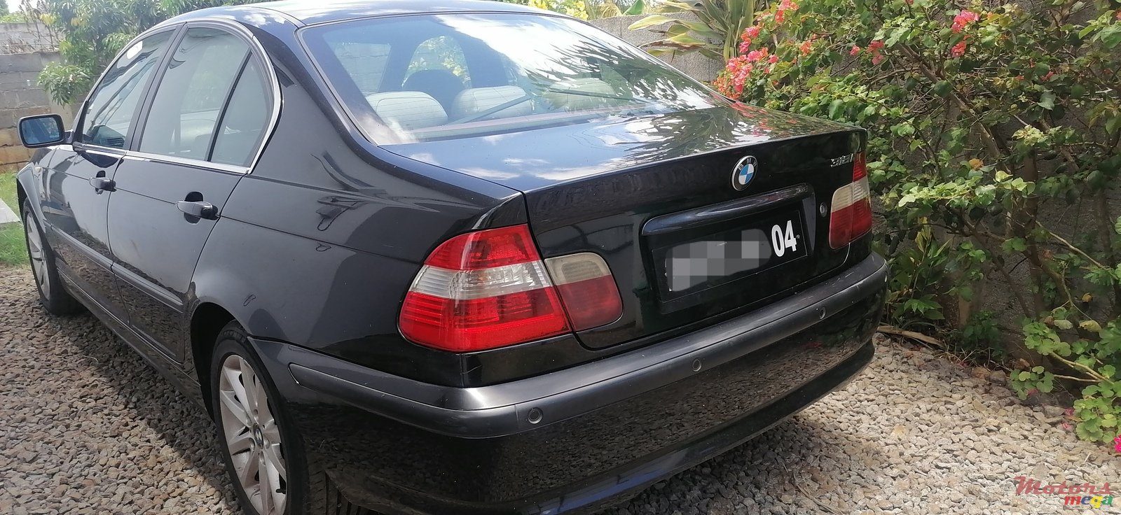 2004' BMW 3 Series Compact photo #4