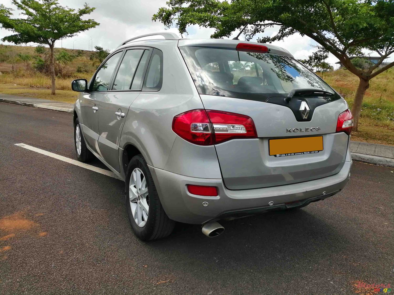 2009' Renault Koleos photo #2